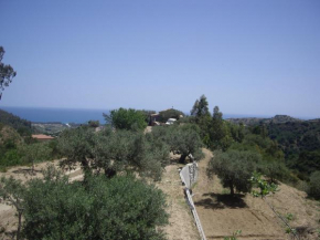Гостиница Casa Cucuzzolo  Иска-Сулло-Йонио